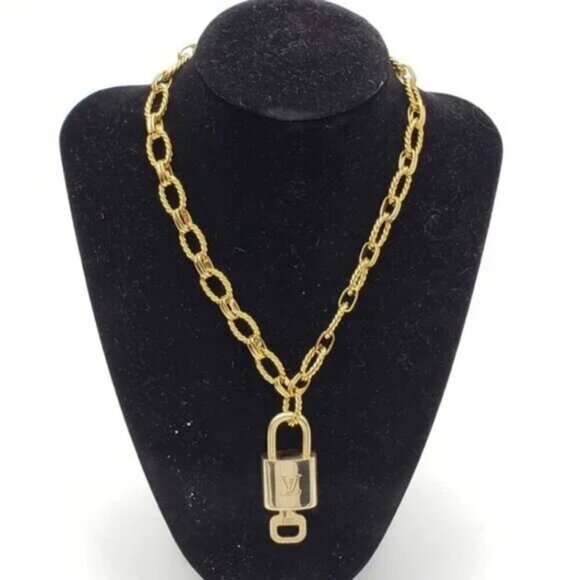 Authentic Louis Vuitton Lock & Key with Gold Plated Gold Chain Necklace - Picture 1 of 7